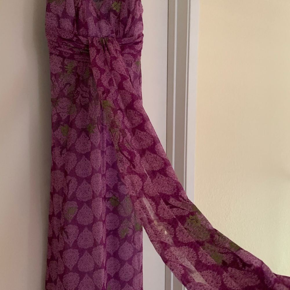 Women’s maxi dress.